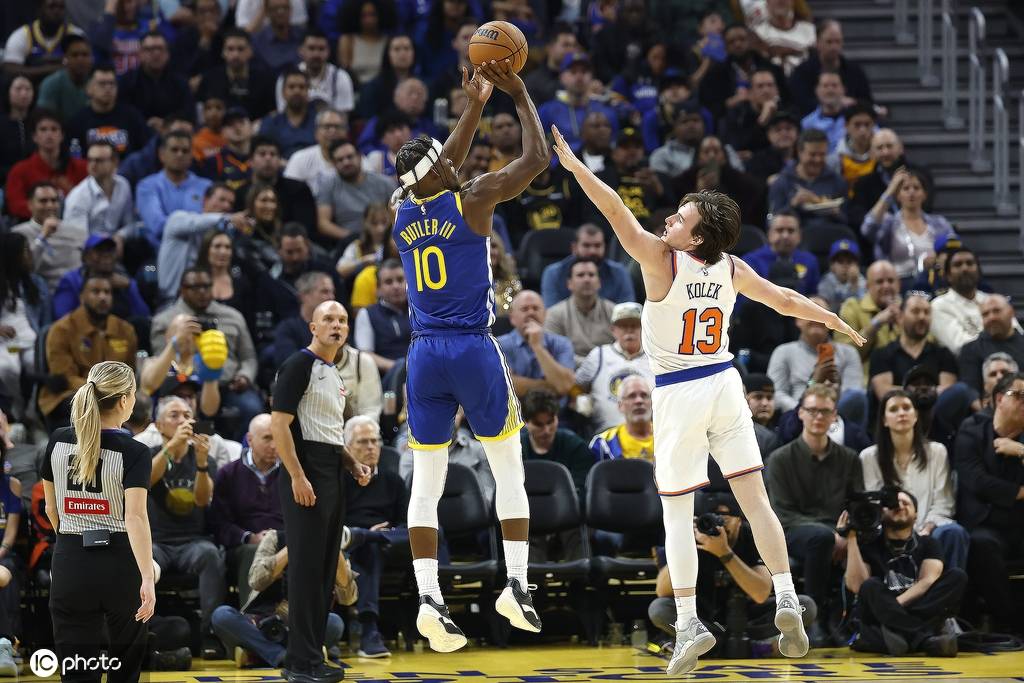 巴特勒32+8库里27+7 勇士击败尼克斯2连胜